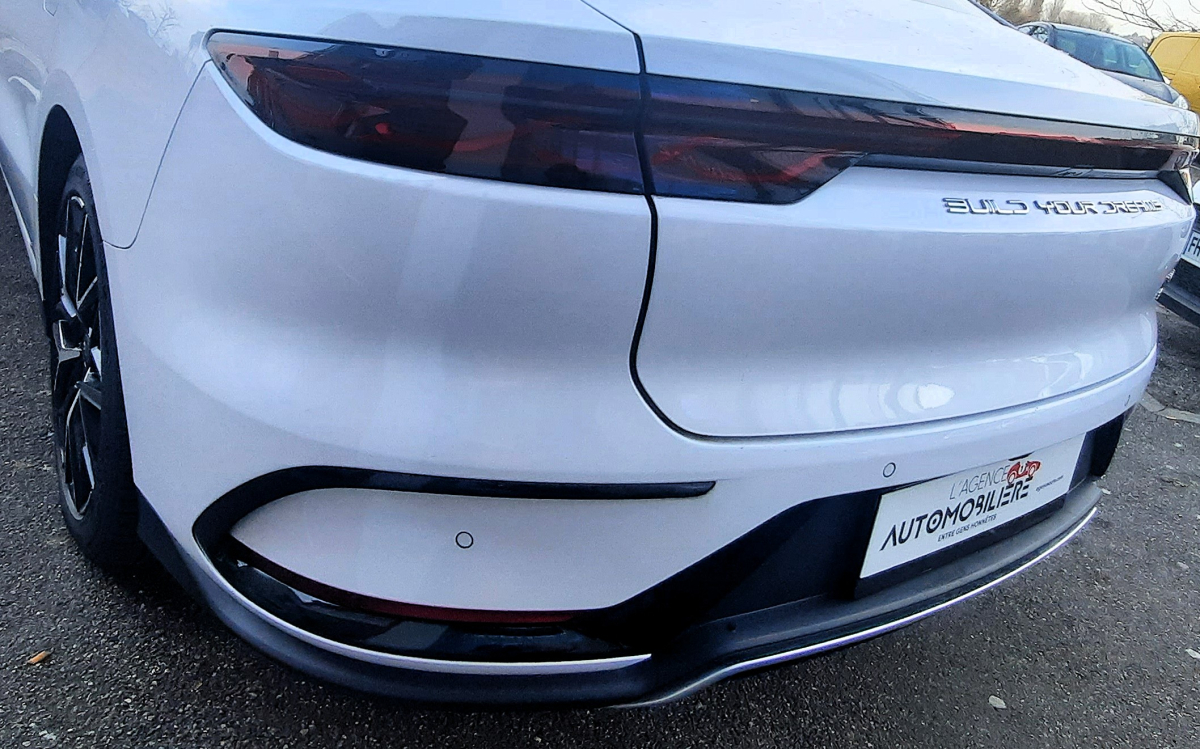 BYD HAN — 28