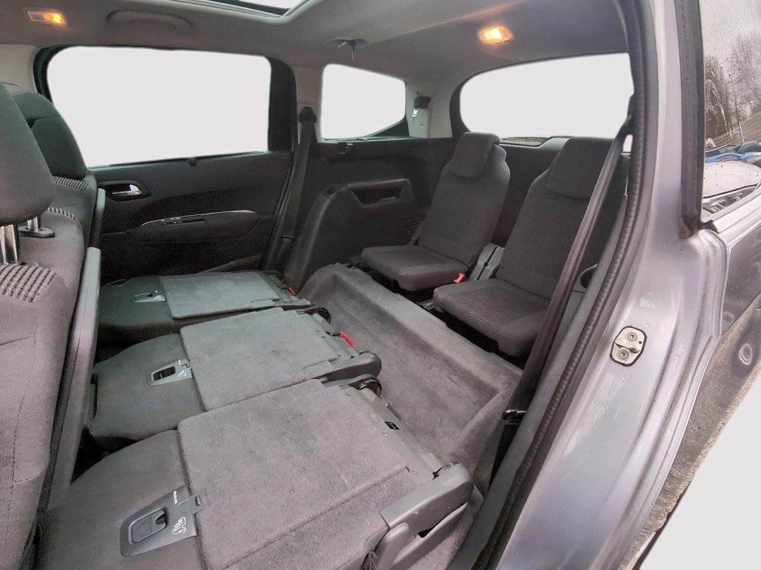 Peugeot 5008 — 13
