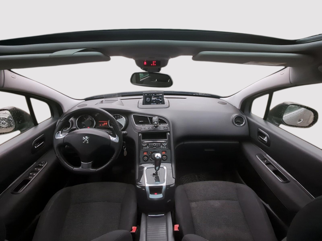 Peugeot 5008 — 9