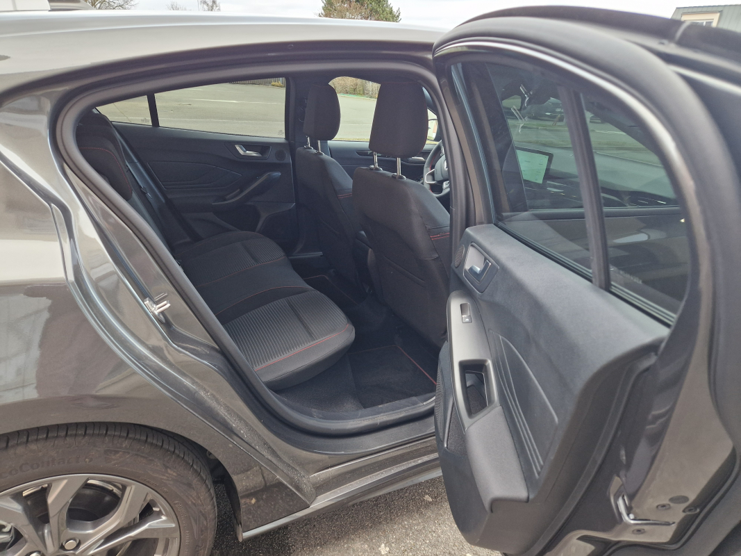 Ford Focus — 21