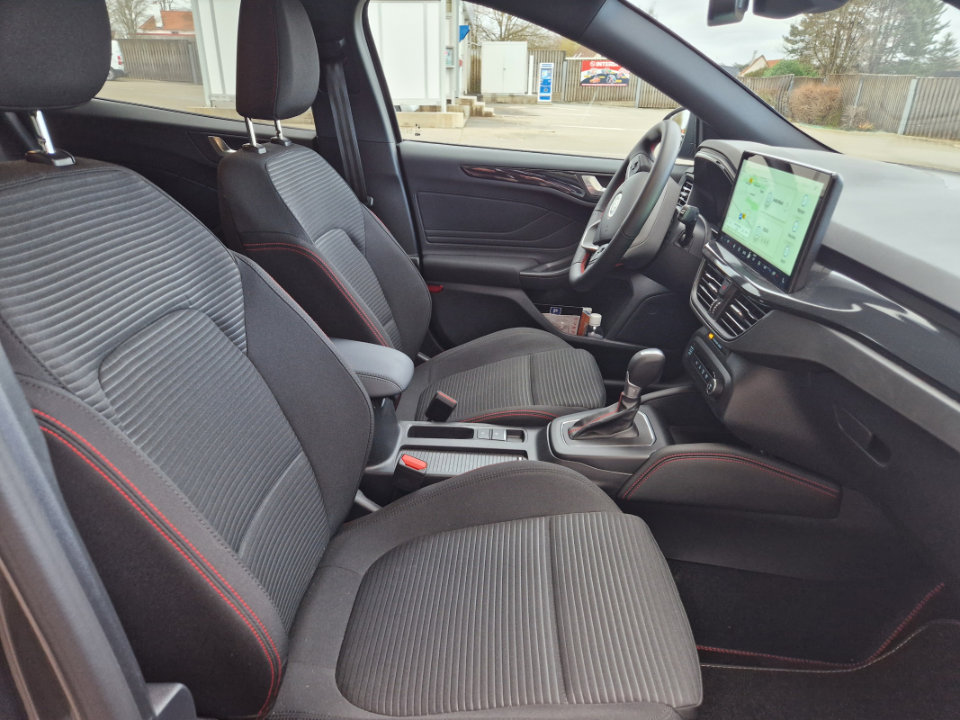 Ford Focus — 23