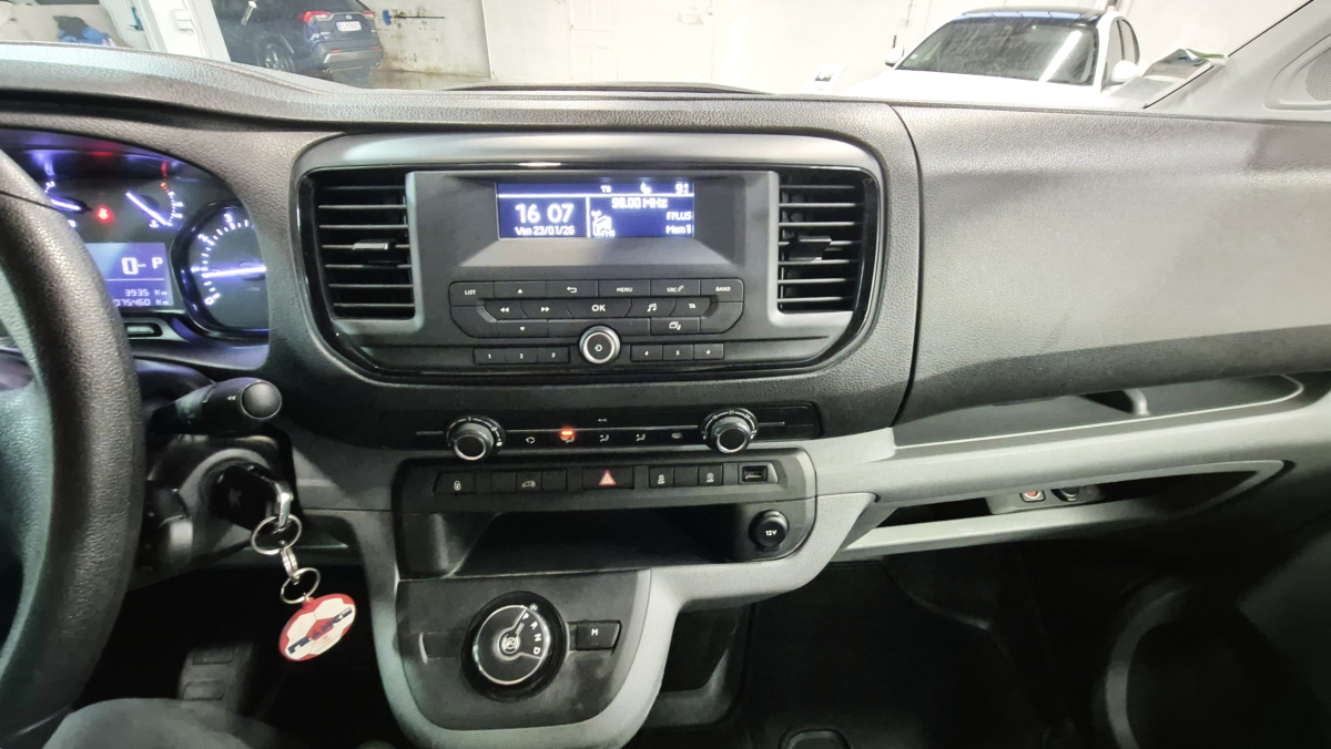 Peugeot Expert — 12