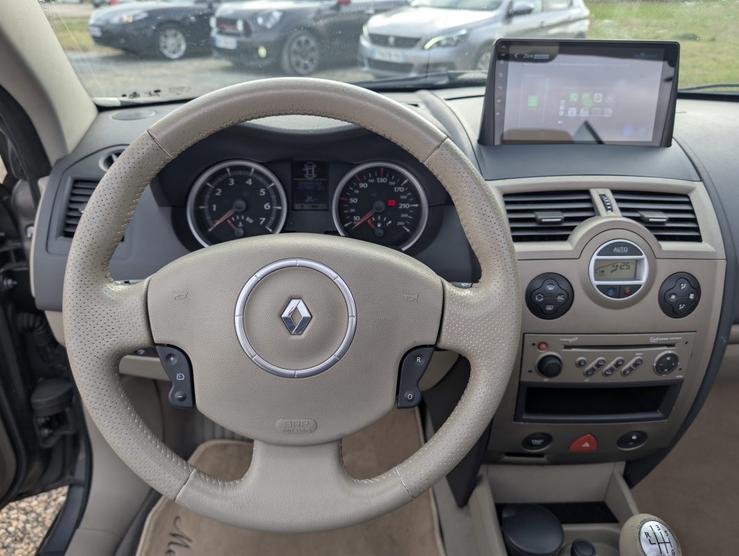 Renault Megane — 10