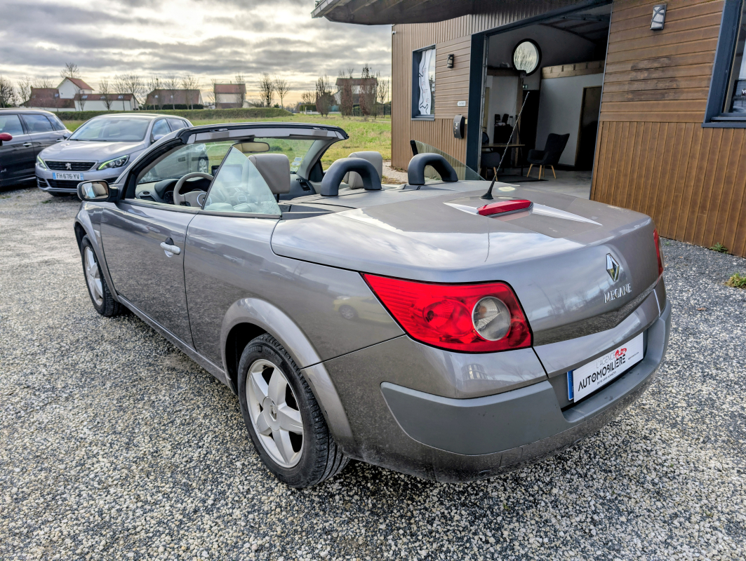 Renault Megane — 4