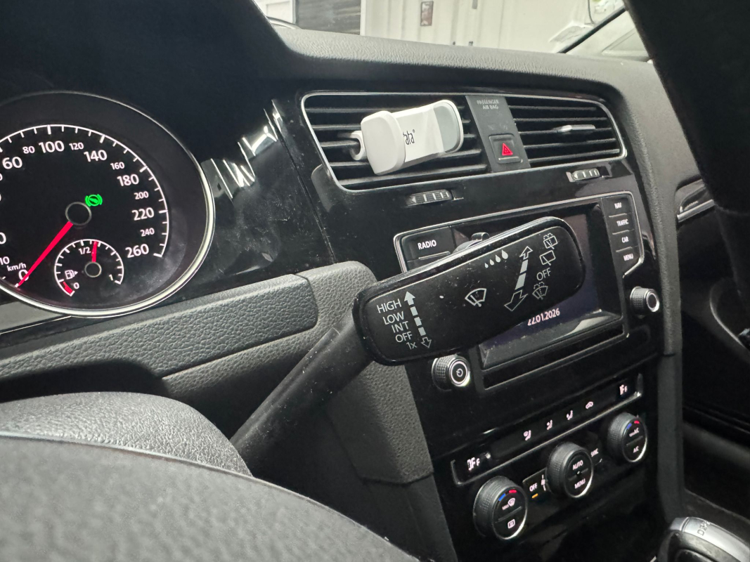 Volkswagen Golf — 18