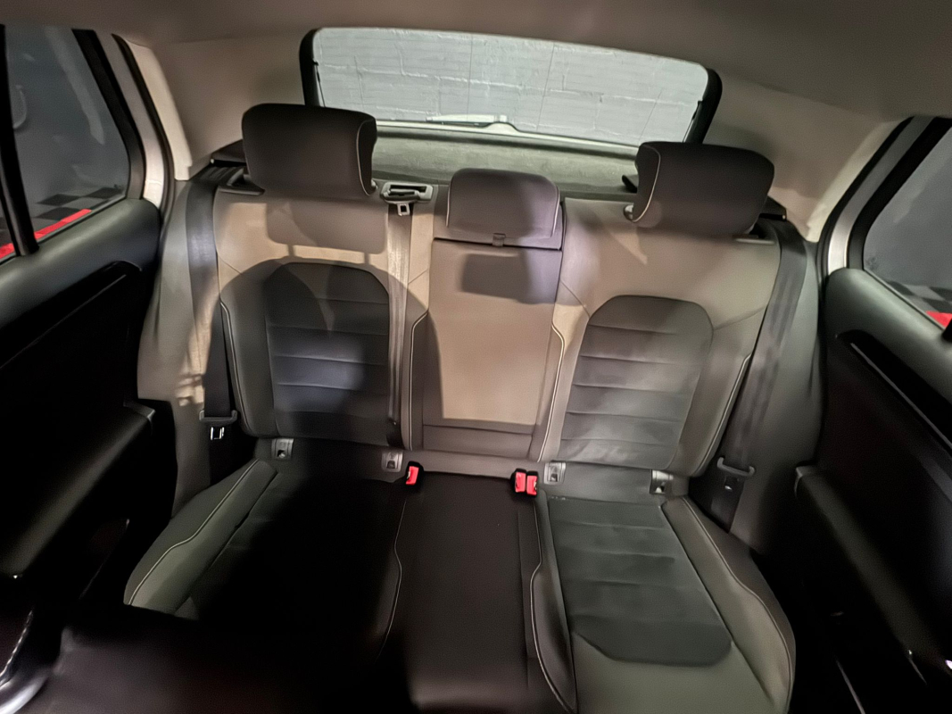 Volkswagen Golf — 15