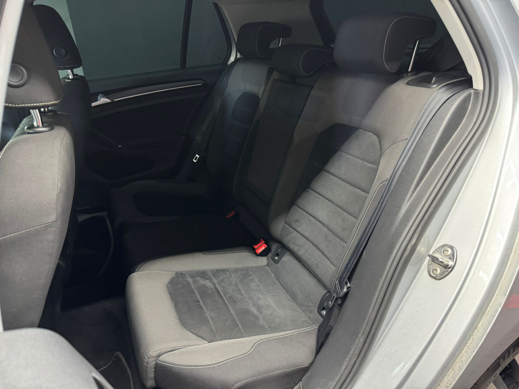 Volkswagen Golf — 13