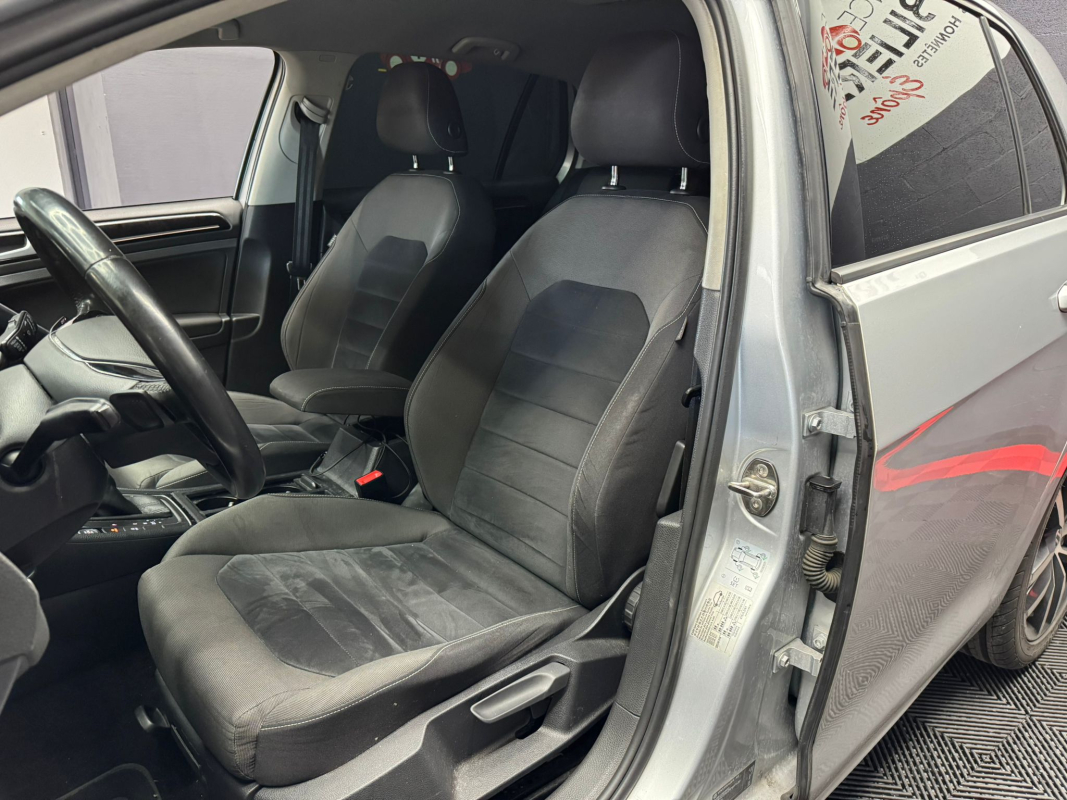 Volkswagen Golf — 12