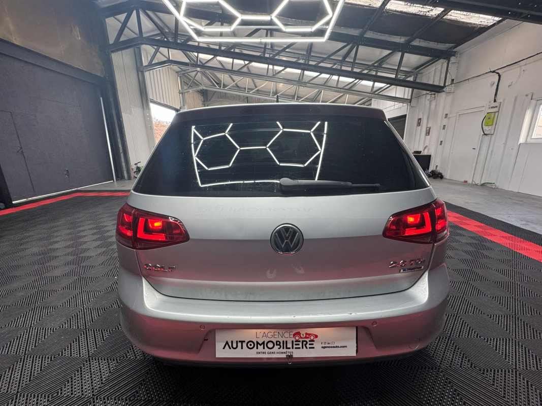 Volkswagen Golf — 7