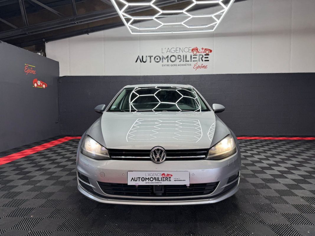 Volkswagen Golf — 3
