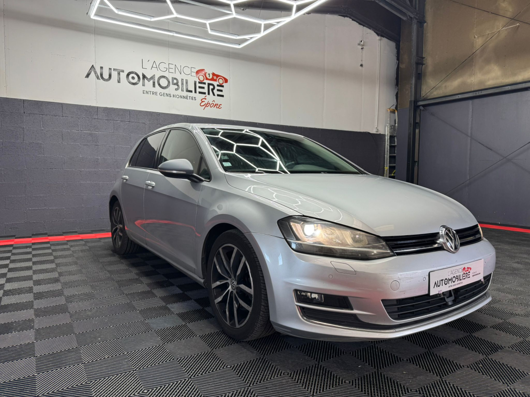 Volkswagen Golf — 2