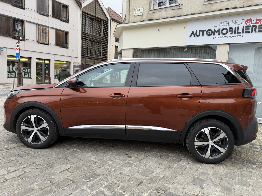 Peugeot 5008 — 8