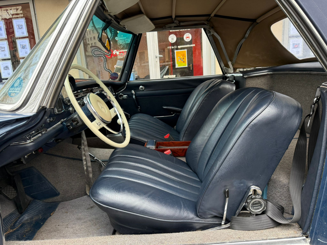 Mercedes 230 SL — 10