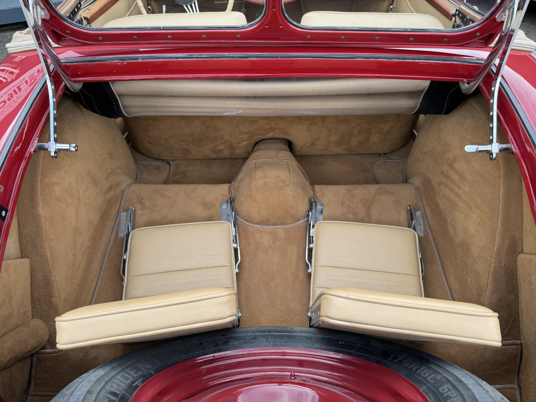Triumph TR — 12