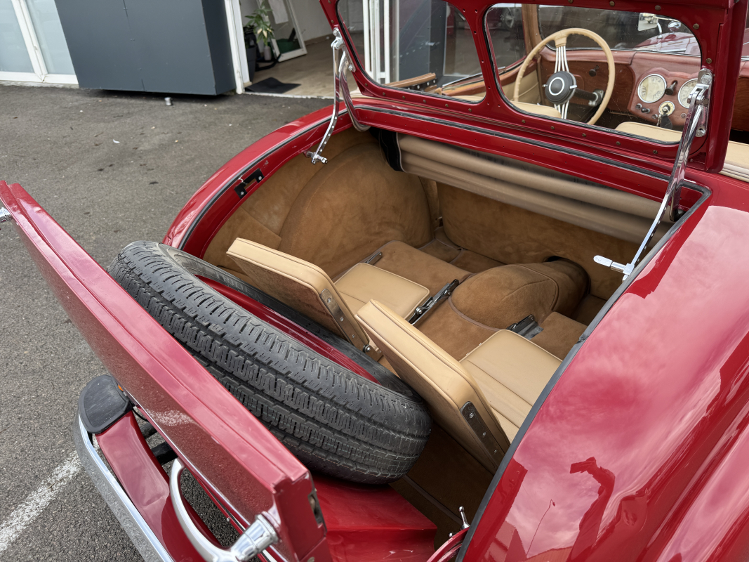 Triumph TR — 11