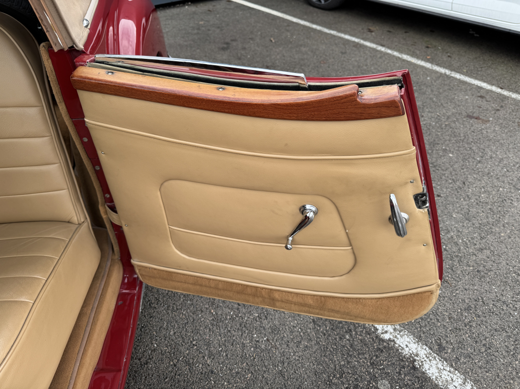 Triumph TR — 15