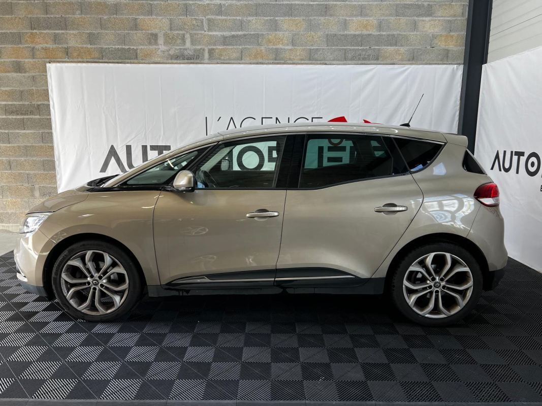 Renault Scenic — 3