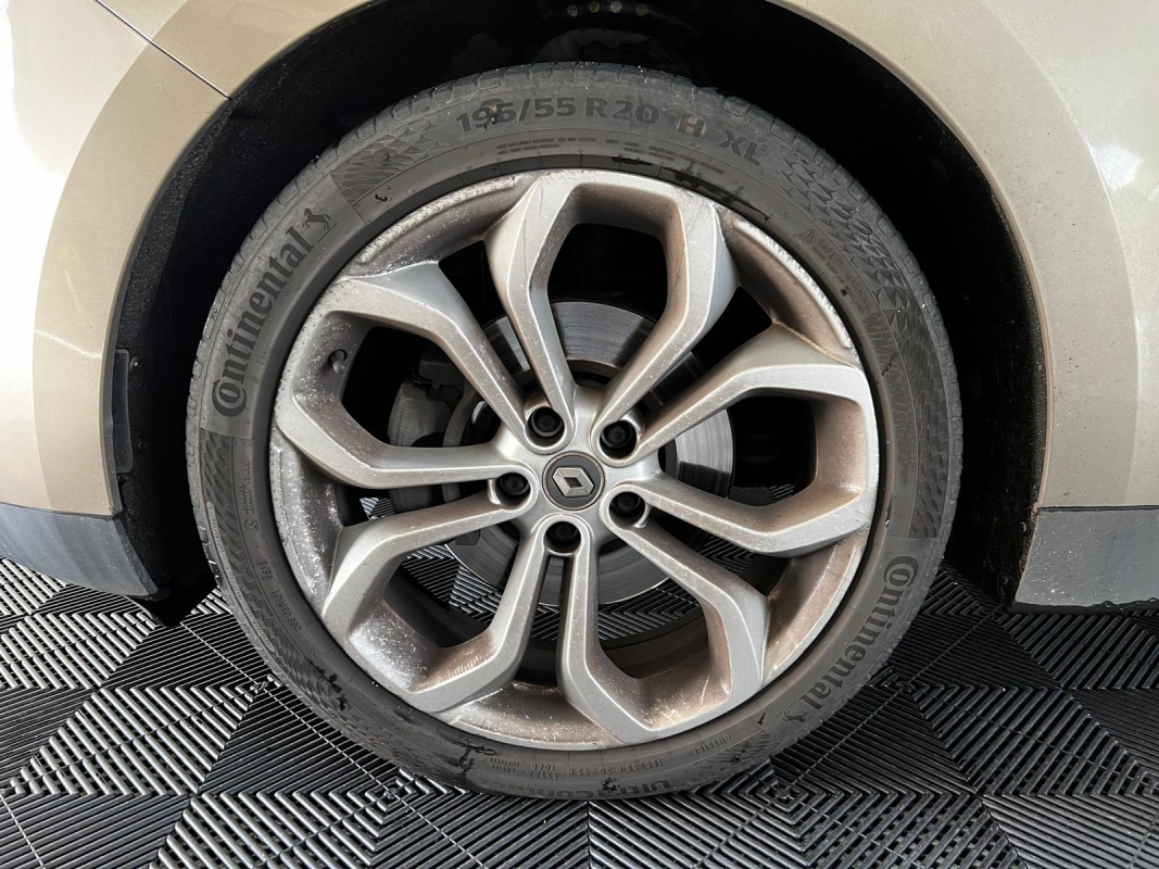 Renault Scenic — 24