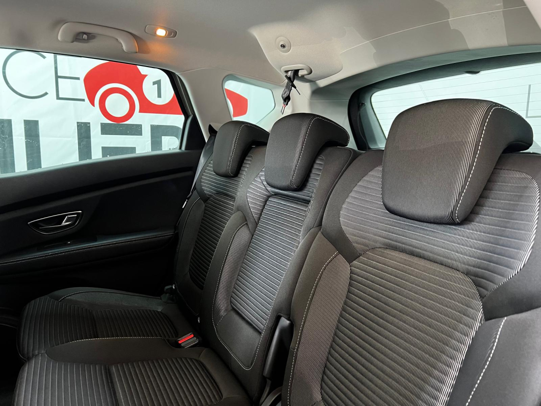 Renault Scenic — 13