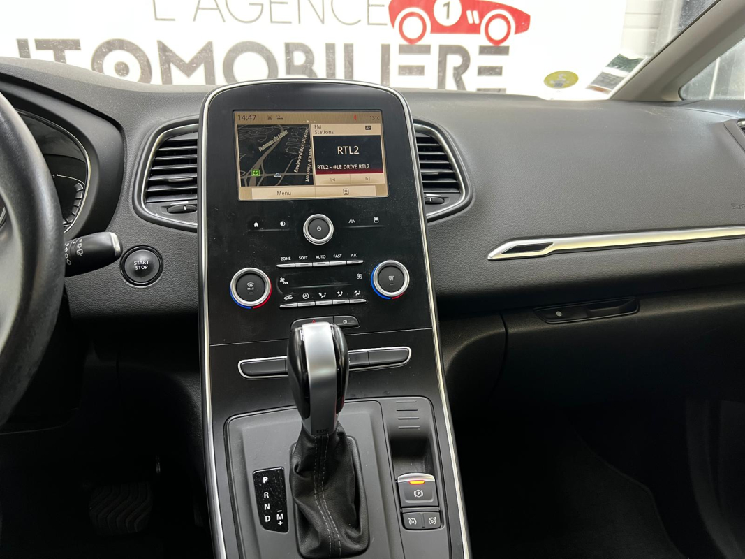 Renault Scenic — 17