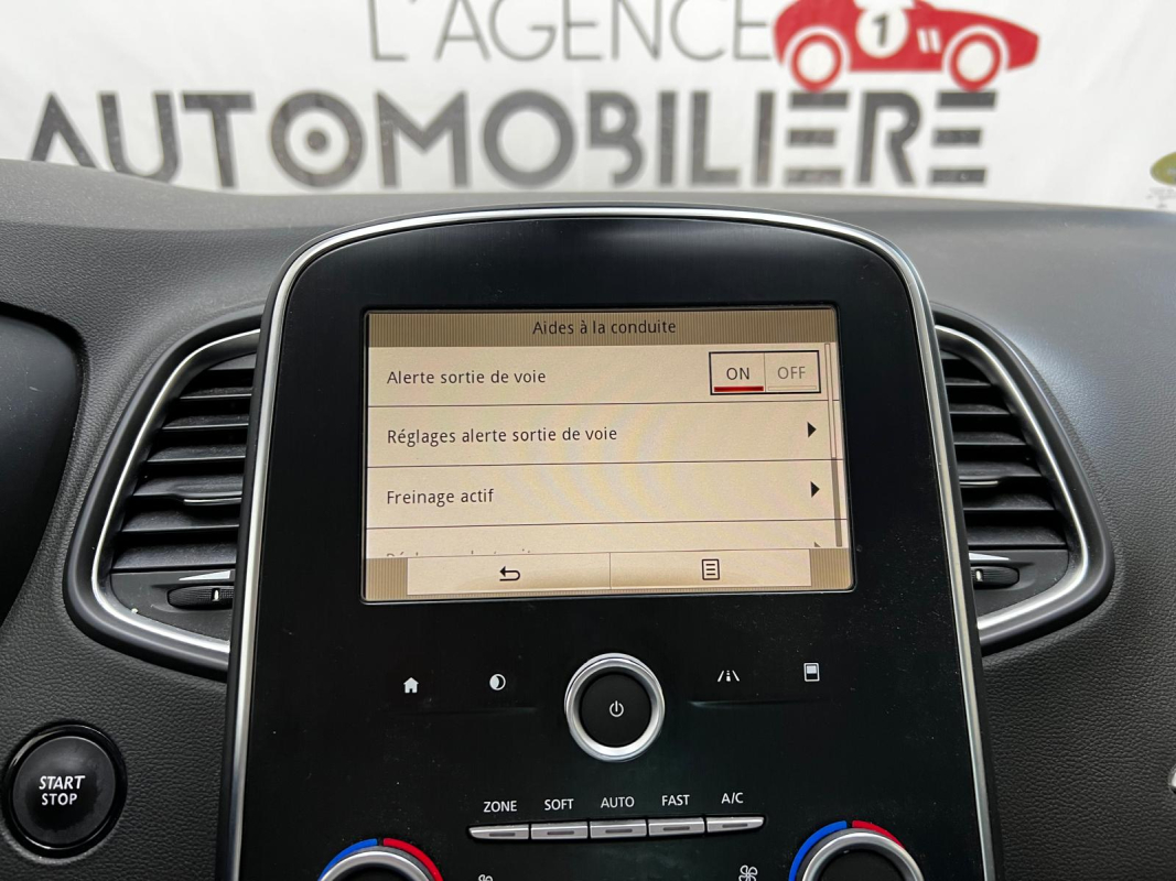 Renault Scenic — 18