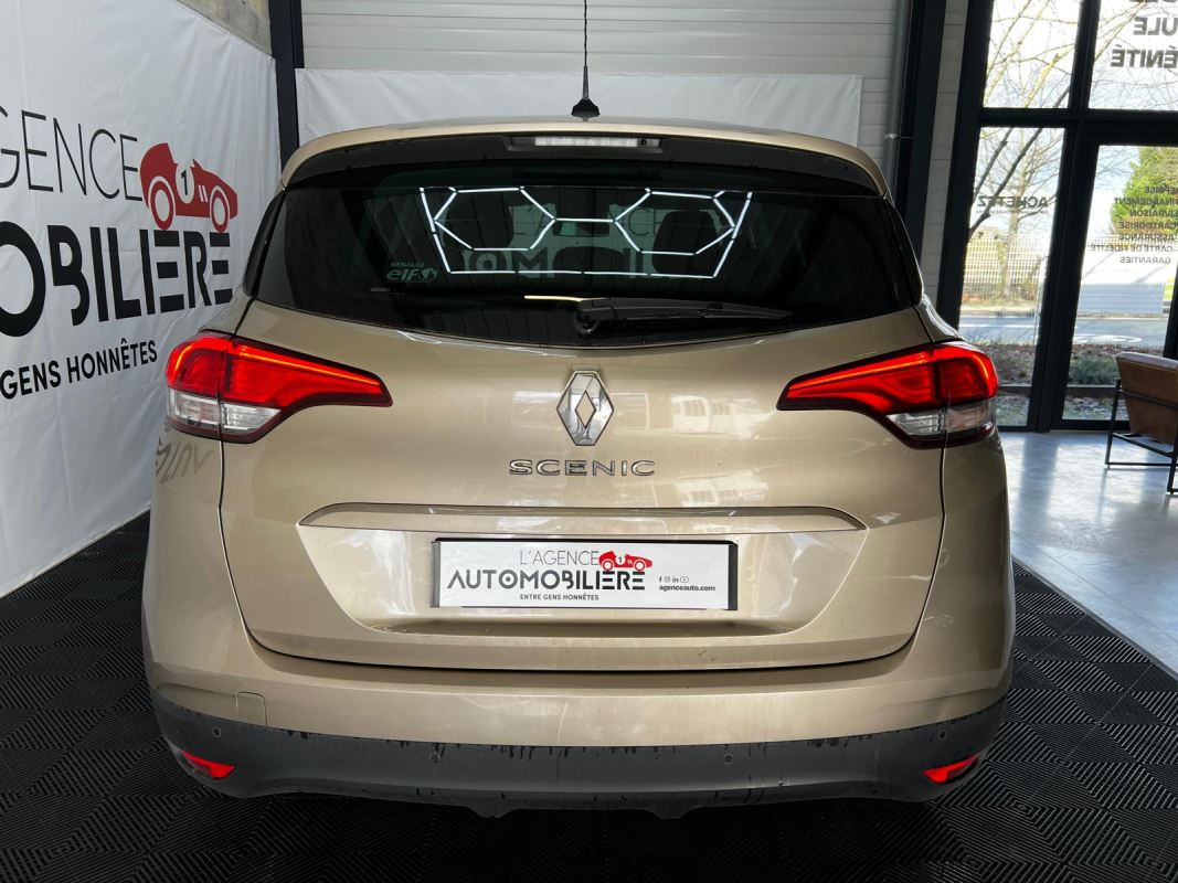 Renault Scenic — 4