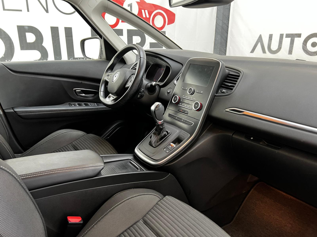 Renault Scenic — 8