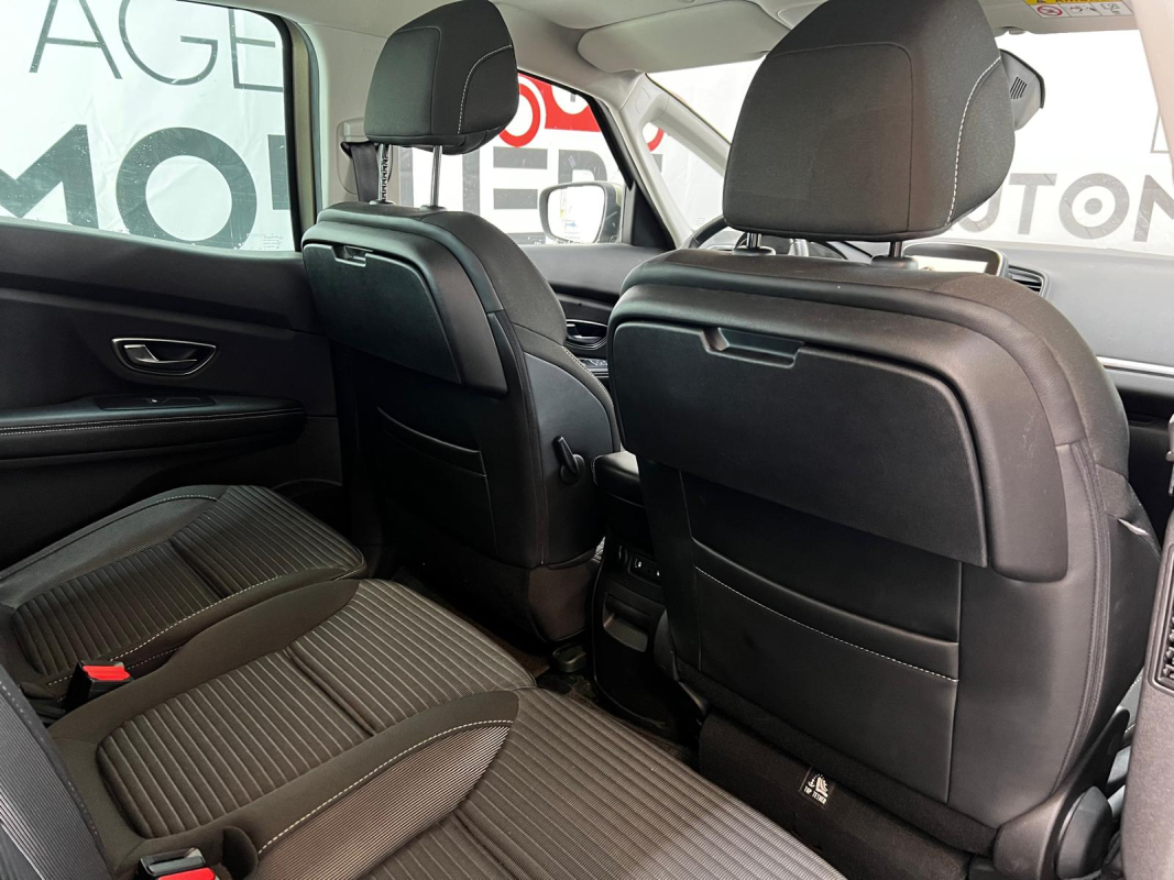 Renault Scenic — 10