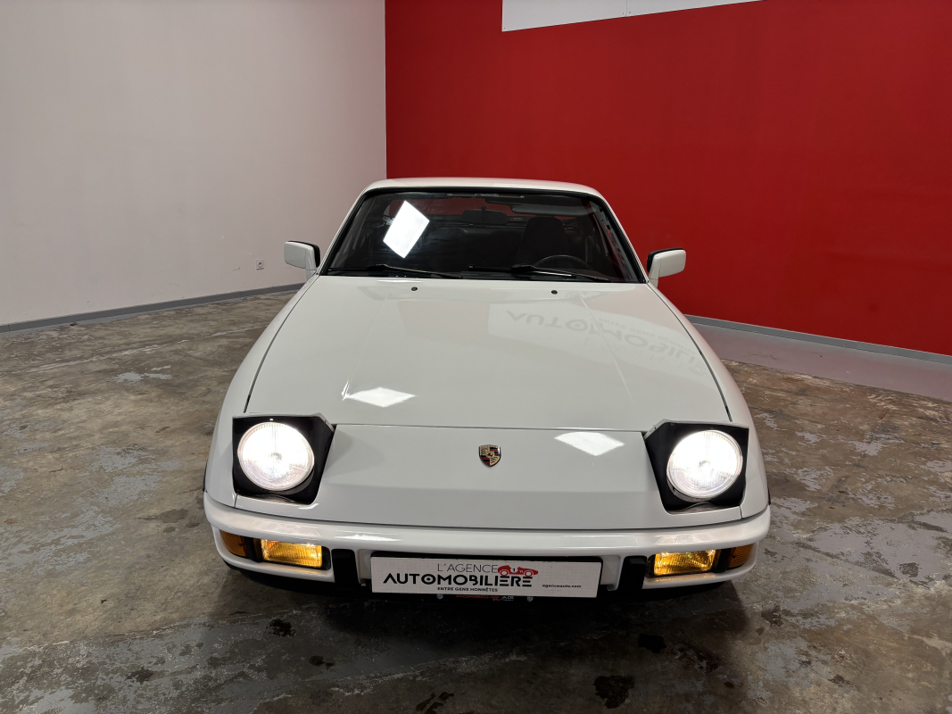 Porsche 924 — 2
