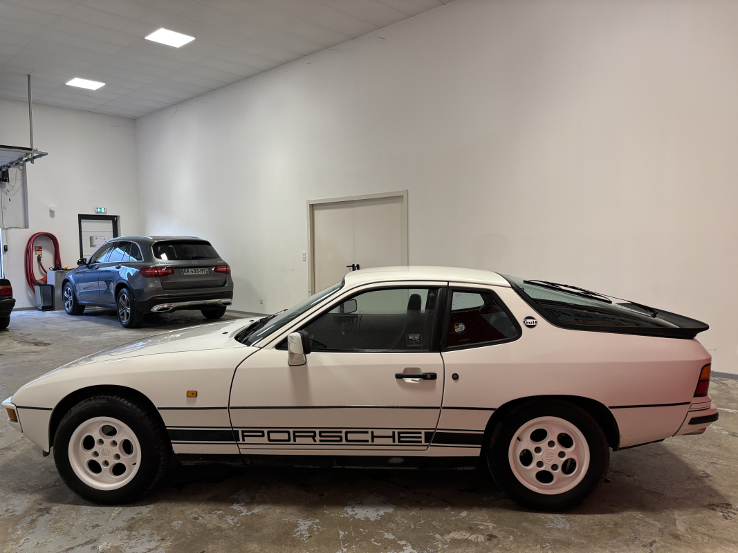Porsche 924 — 5