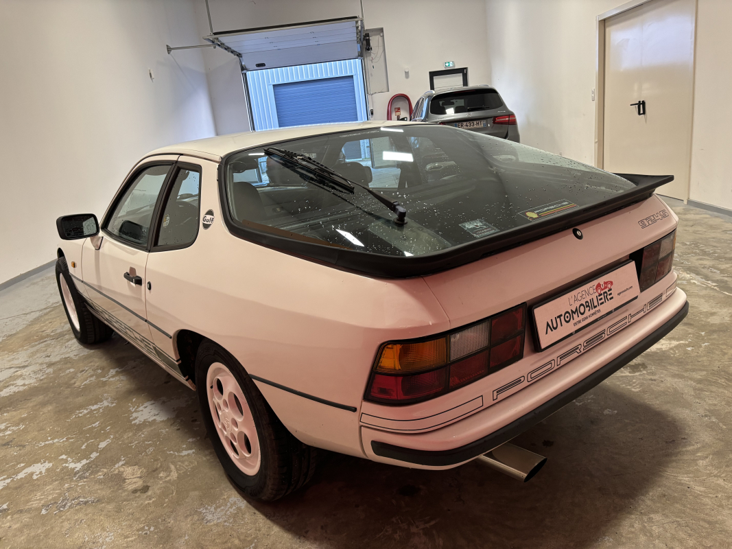 Porsche 924 — 6