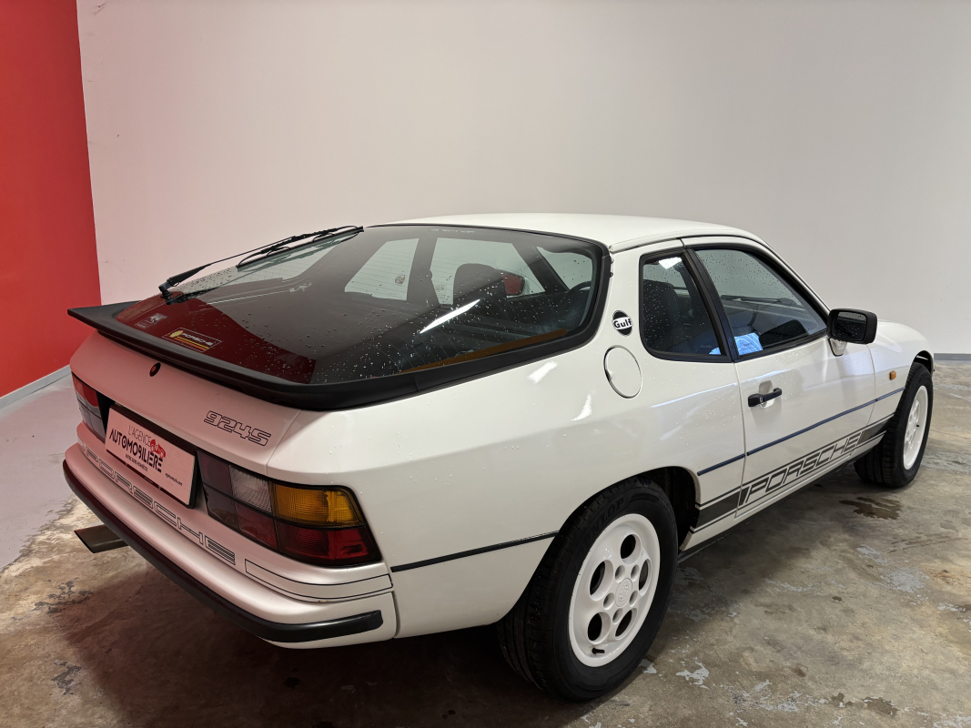 Porsche 924 — 8