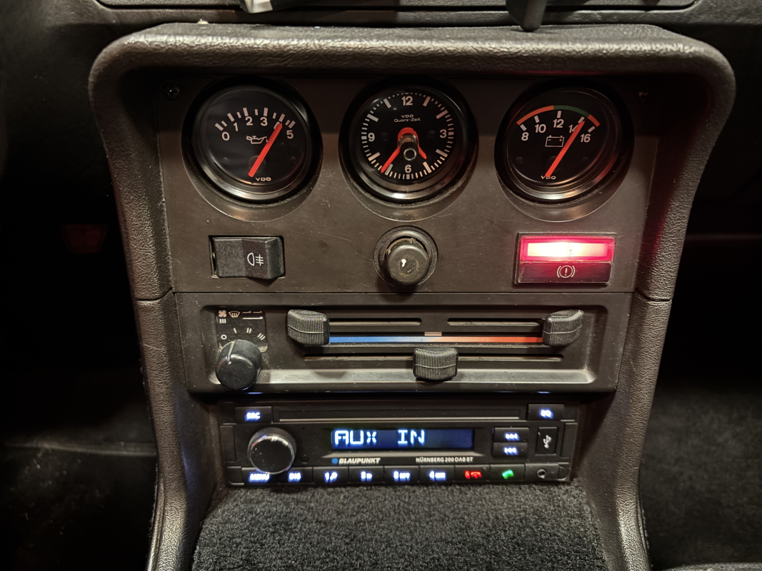 Porsche 924 — 17