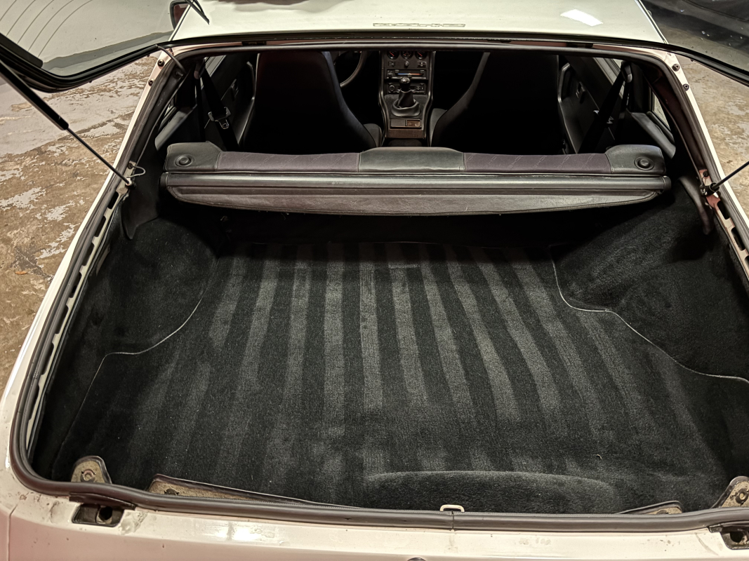 Porsche 924 — 20