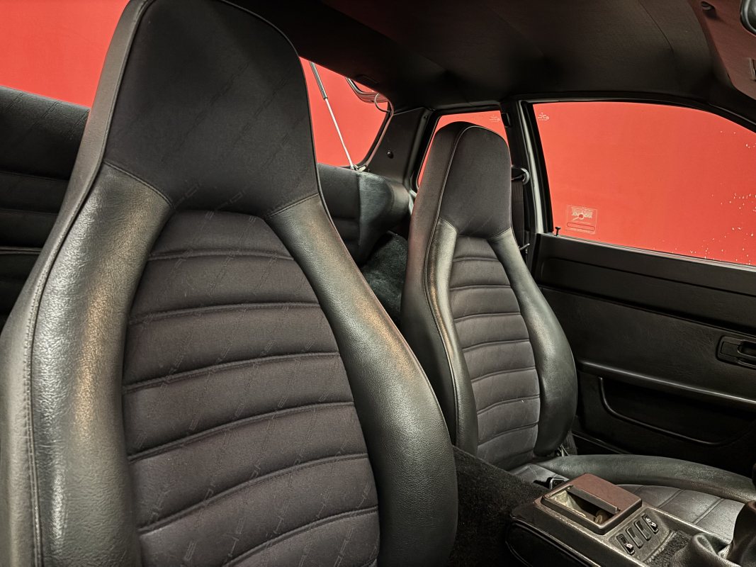 Porsche 924 — 23