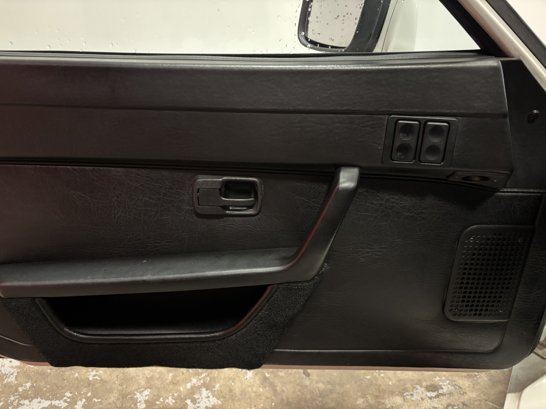 Porsche 924 — 16