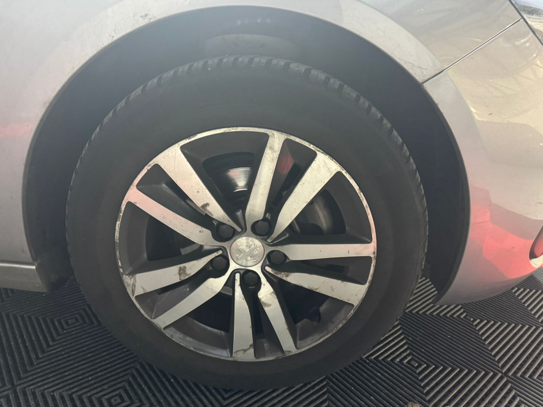 Peugeot 308 — 24