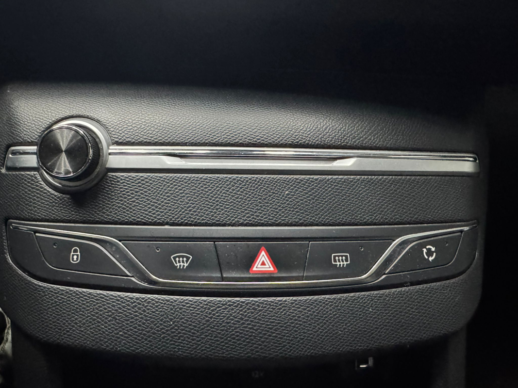 Peugeot 308 — 14