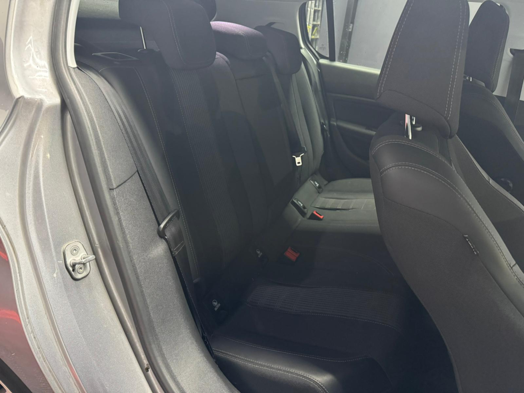 Peugeot 308 — 8
