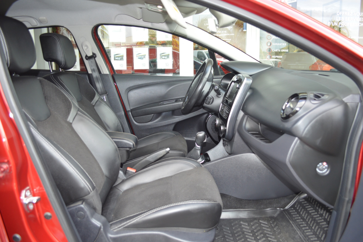 Renault Clio Estate — 13