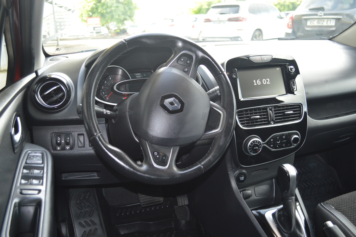 Renault Clio Estate — 11