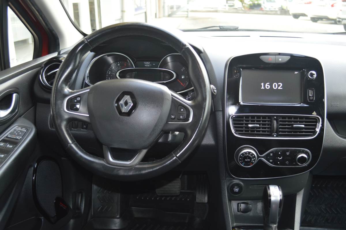 Renault Clio Estate — 10