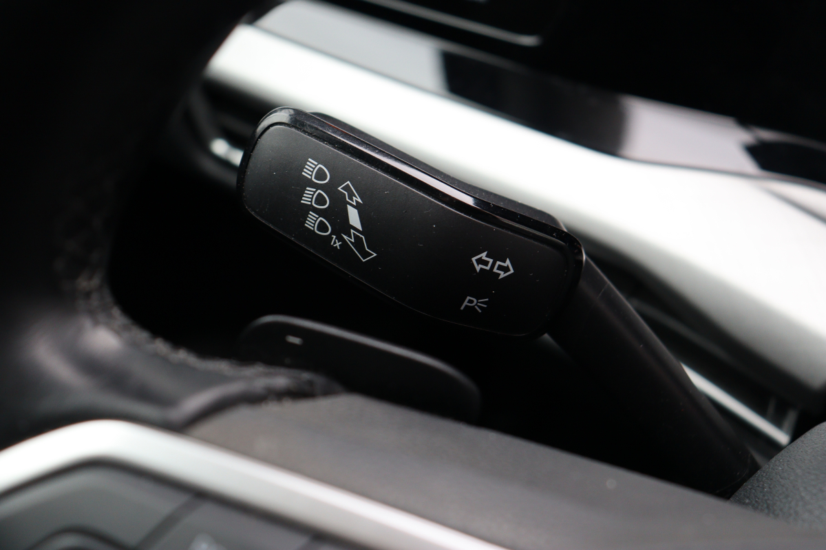 Volkswagen Golf — 29