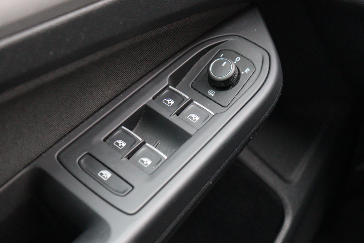 Volkswagen Golf — 27