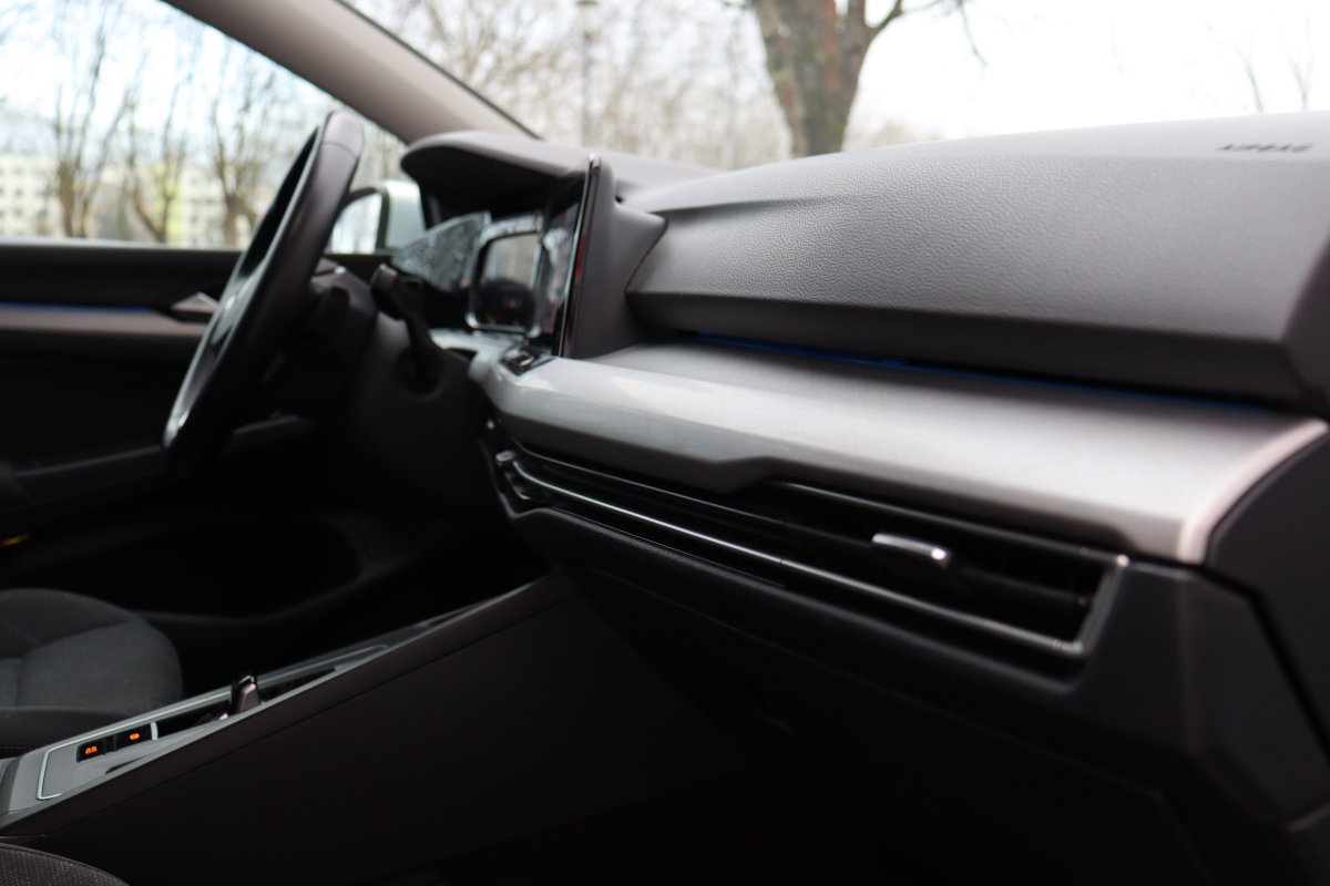 Volkswagen Golf — 19