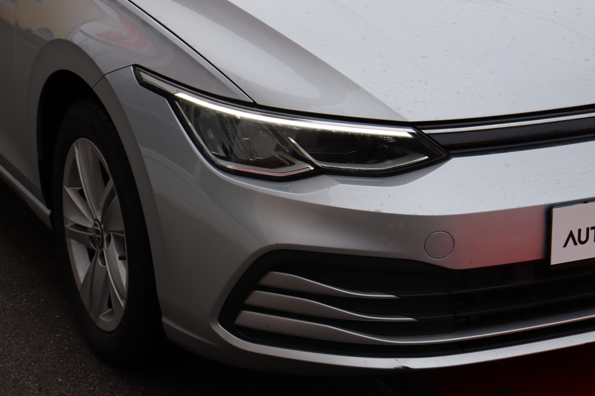 Volkswagen Golf — 31
