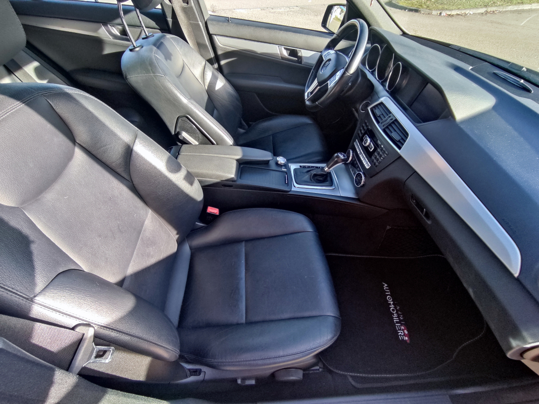 Mercedes Classe C — 16