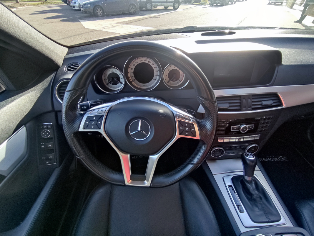Mercedes Classe C — 29