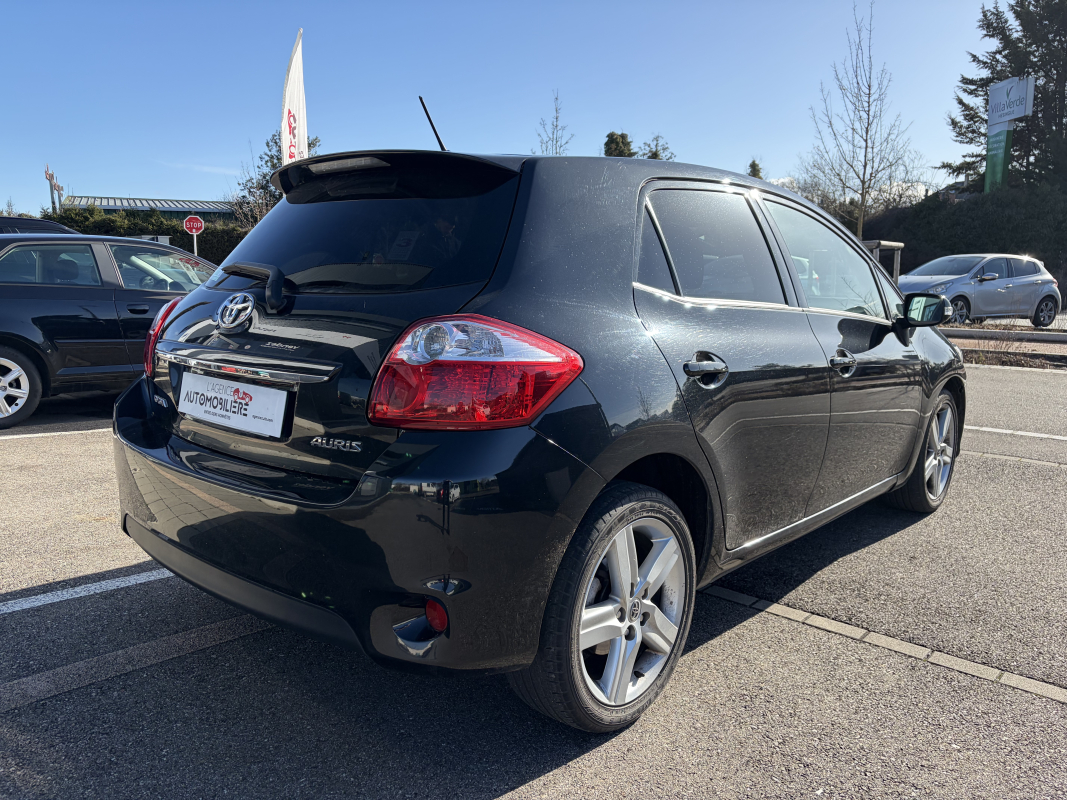 Toyota Auris — 2