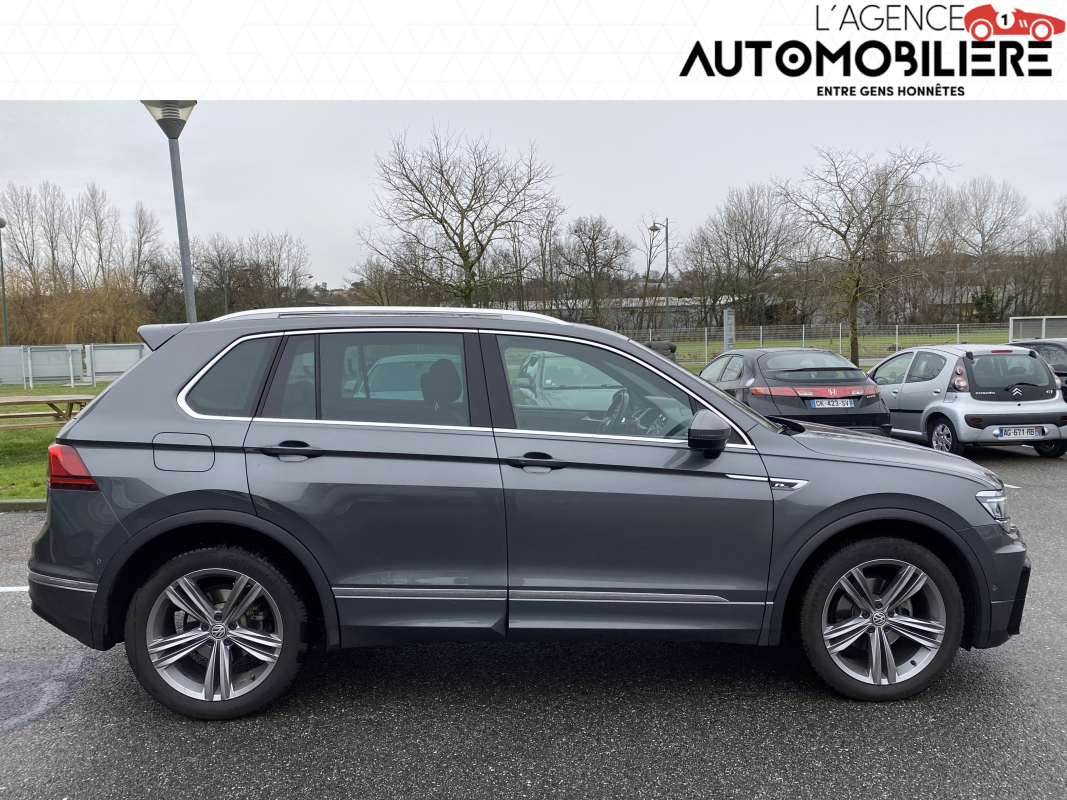 Volkswagen Tiguan — 2
